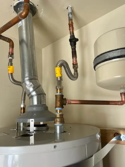Water heater installation and plumbing repair in Pullman